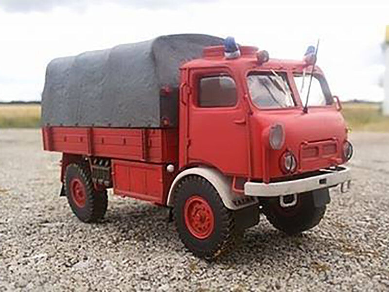 MAC Tatra 805 valník s plachtou 1:43 